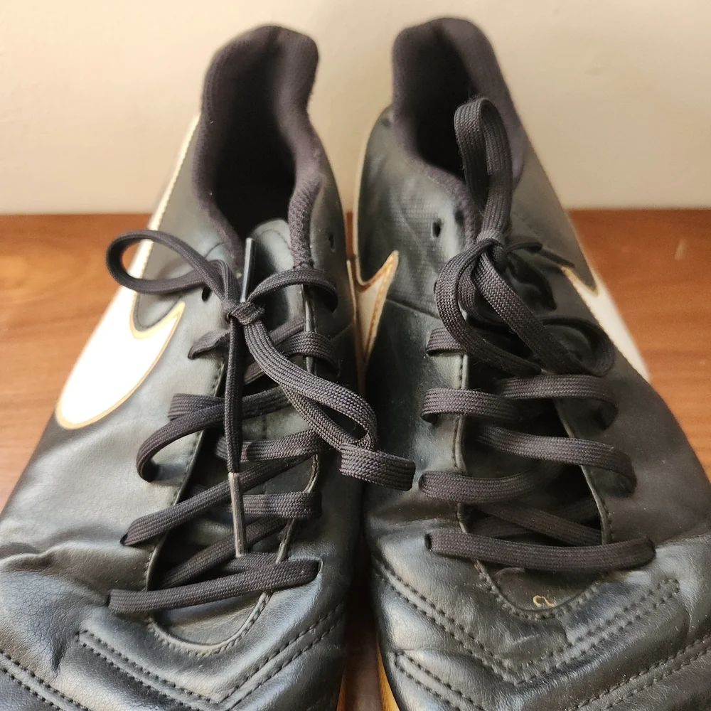 Nike Tiempox Black Tan Kids Indoor Soccer Shoes Sneakers 10